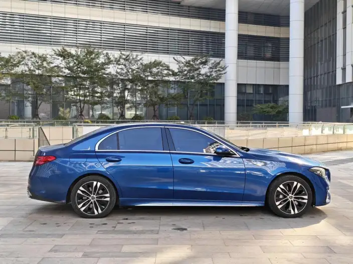 Mercedes-Benz C-Class PHEV 2023 Model C 350 eL – фото 8