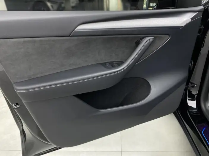Model Y 2023 Model Rear-wheel drive version – фото 9