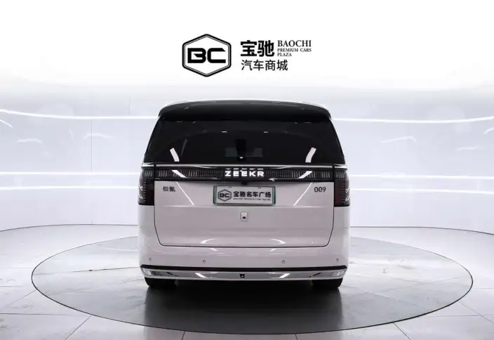 ZEEKR 009 2024 Model VI seat Executive Edition 4WD 108kWh