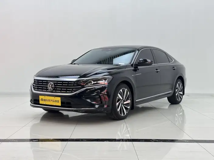 Volkswagen Passat 2022 Model 330TSI Deluxe Edition – фото 1