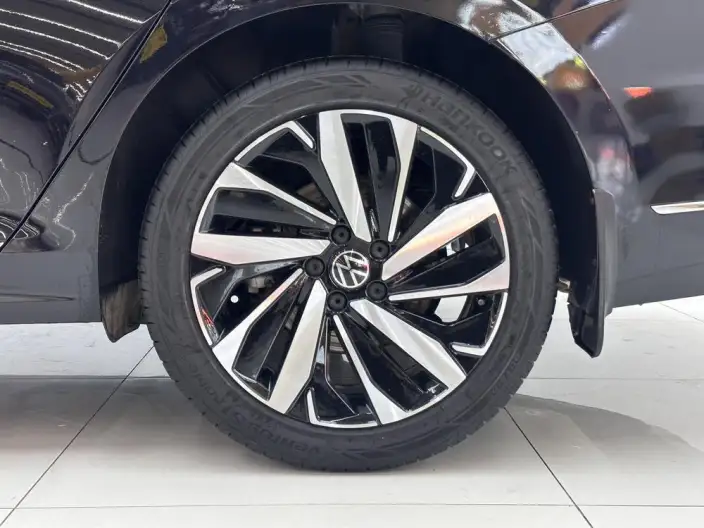 Volkswagen Passat 2022 Model 330TSI Deluxe Edition – фото 9