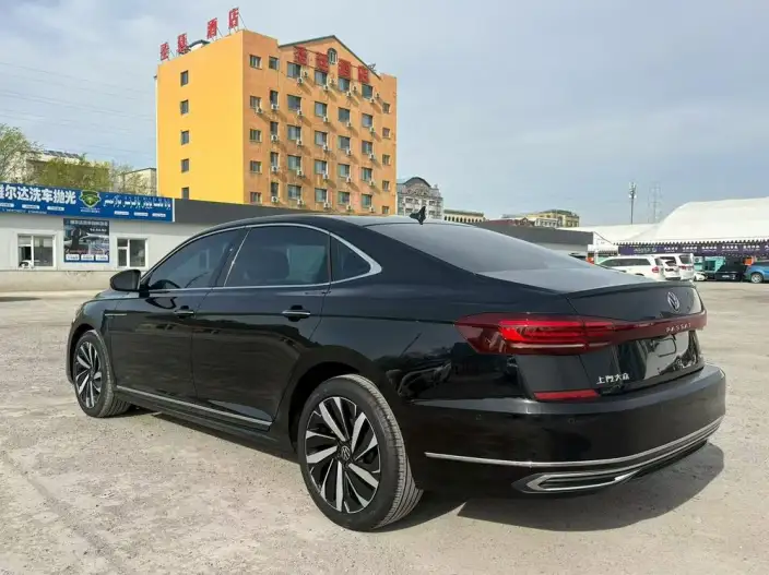 Volkswagen Passat 2023 Model Facelift 330TSI Starry sky Deluxe Edition – фото 4