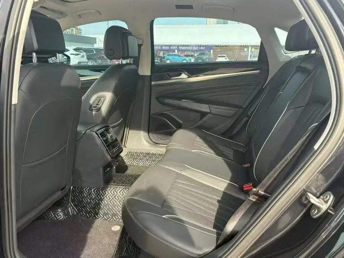 Volkswagen Passat 2023 Model Facelift 330TSI Starry sky Deluxe Edition – фото 9