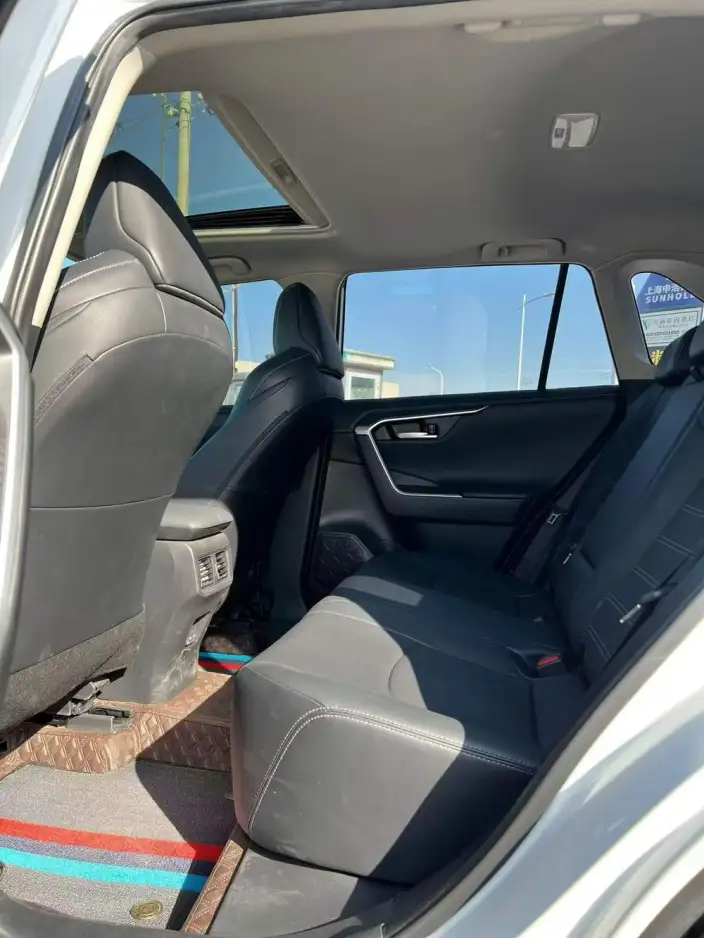 Toyota Wildlander 2021 Model 2.0L 4WD Deluxe Edition – фото 8