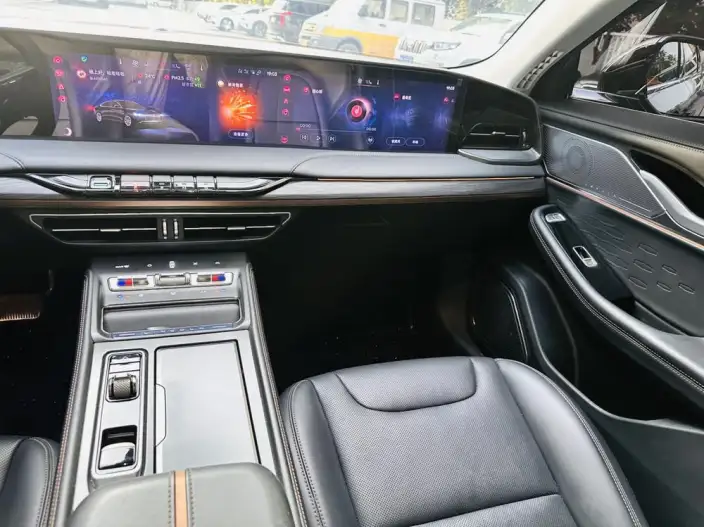 Lincoln Z 2022 Model i Xiang Exclusive Edition – фото 10