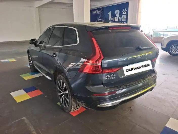 Volvo XC60 2025 Model B5 4WD Smart Range Deluxe Edition – фото 4
