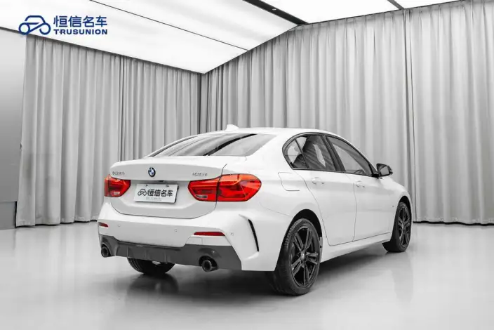BMW 1 Series 2023 Model 125i M Sports Night Edition – фото 6