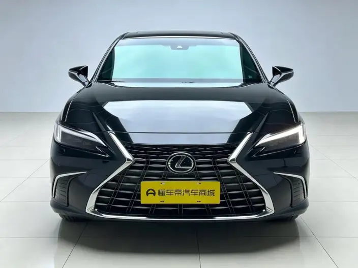 Lexus ES 2025 Model 200 Premium