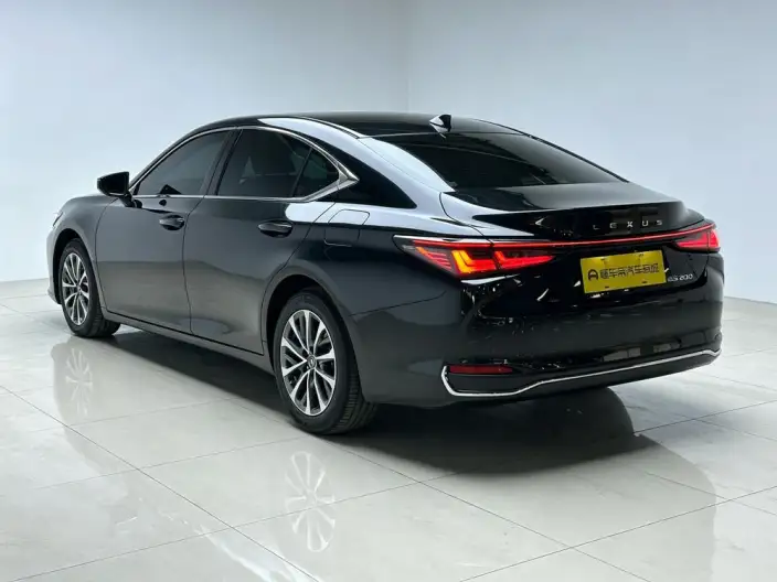 Lexus ES 2025 Model 200 Premium – фото 5
