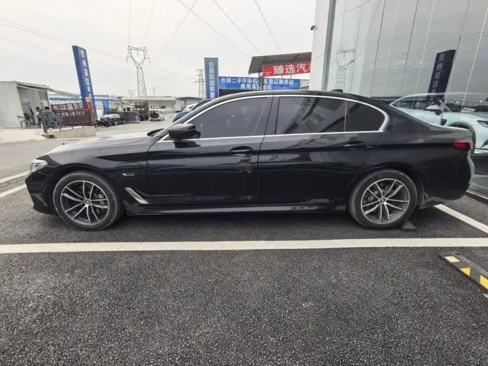 BMW 5 Series PHEV 2022 Model Facelift II 535Le M Sports Set