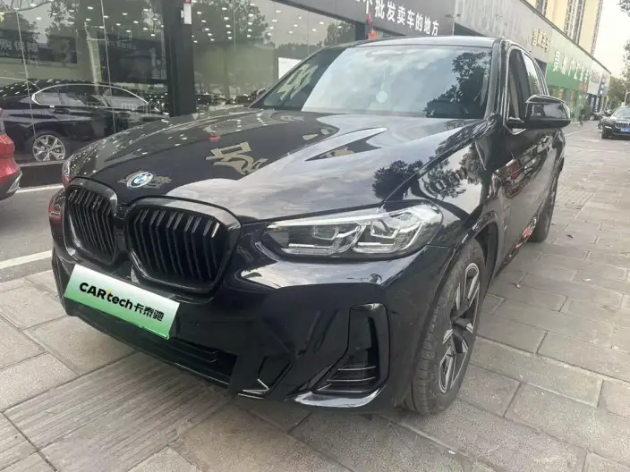 BMW iX3 2023 Model Leading Model
