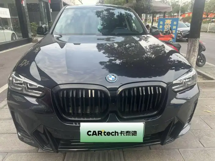 BMW iX3 2023 Model Leading Model