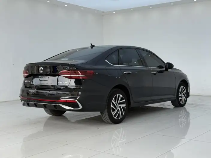 Volkswagen Lavida 2024 Model 300TSI DSG Starry Sky Leading Edition – фото 6