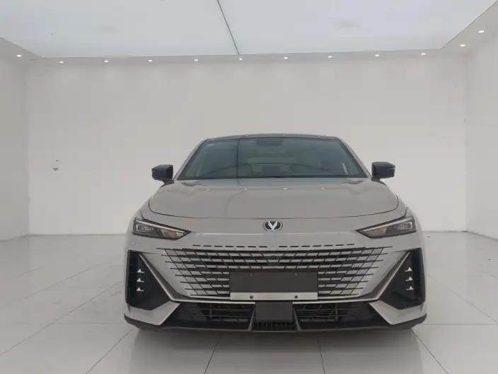 Changan UNI-V 2022 Model 1.5T Noble Model