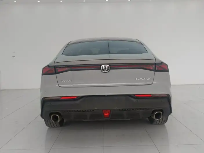 Changan UNI-V 2022 Model 1.5T Noble Model – фото 5
