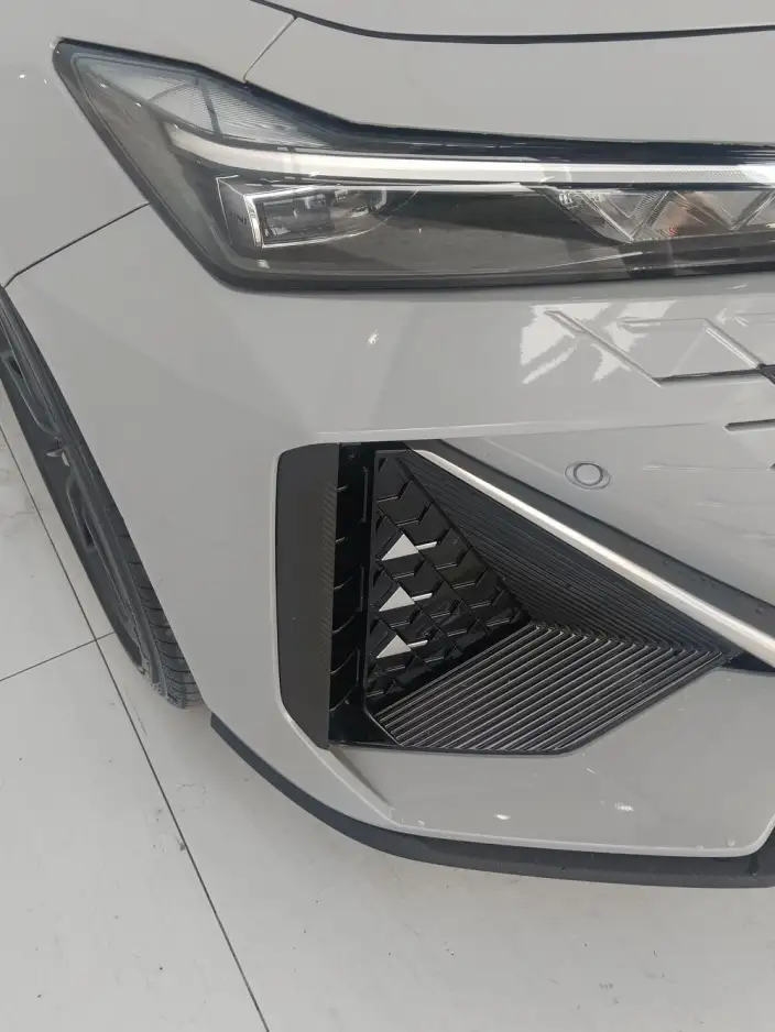 Changan UNI-V 2022 Model 1.5T Noble Model – фото 7