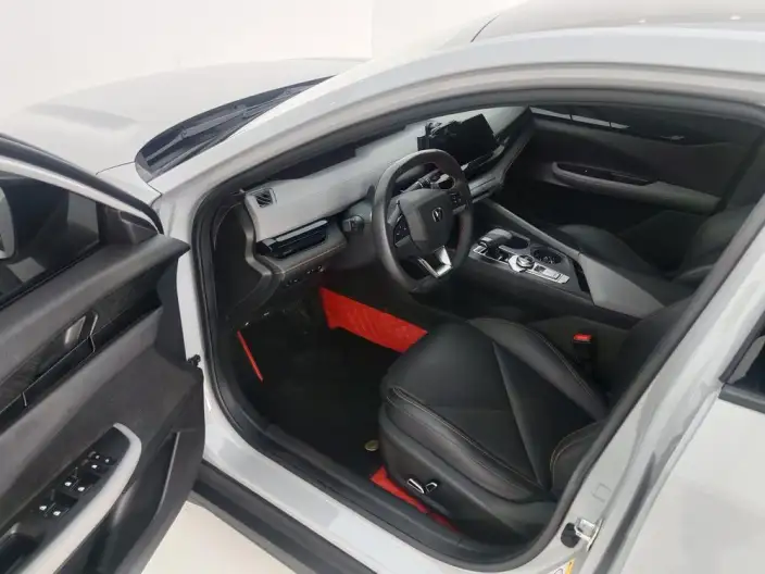 Changan UNI-V 2022 Model 1.5T Noble Model – фото 9