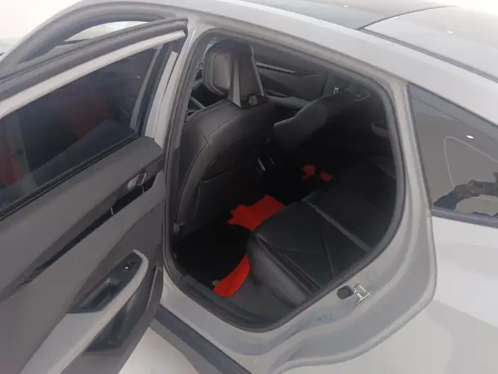 Changan UNI-V 2022 Model 1.5T Noble Model – фото 10