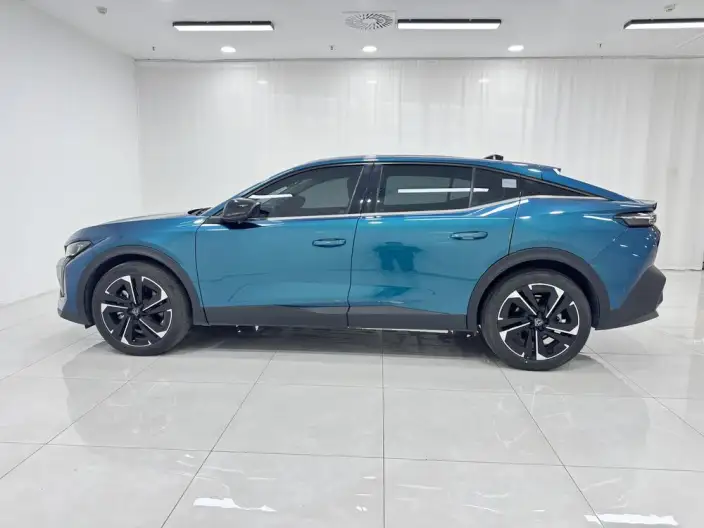 PEUGEOT 408X 2023 Model 1.6T Charm Edition – фото 4