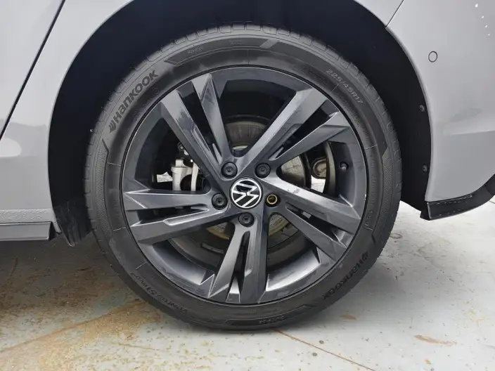 Volkswagen Golf 2021 Model 280TSI DSG R-Line – фото 9