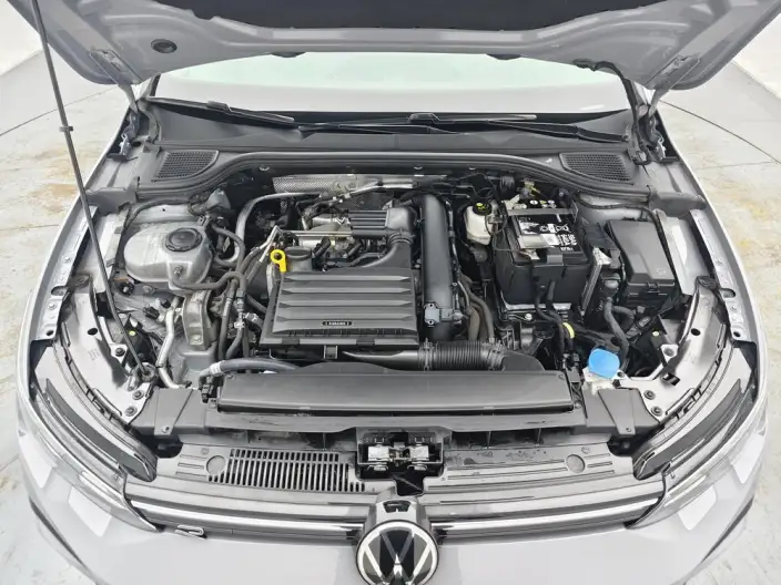 Volkswagen Golf 2021 Model 280TSI DSG R-Line – фото 10