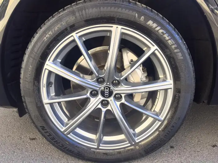 Audi Q5L 2023 Model 40T Luxury Dynamic Model – фото 8