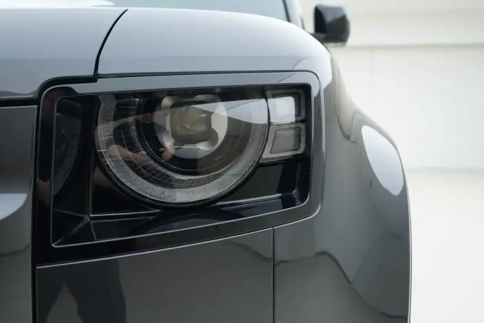 Land Rover Defender 2023 Model Facelift 110 P400 X-Dynamic HSE – фото 6