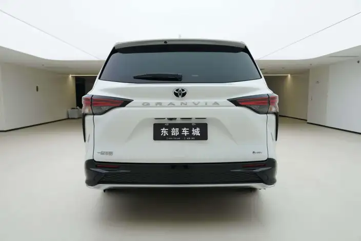 Granvia 2026 Model Intelligent Hybrid 2.5L 2WD Deluxe Edition – фото 5