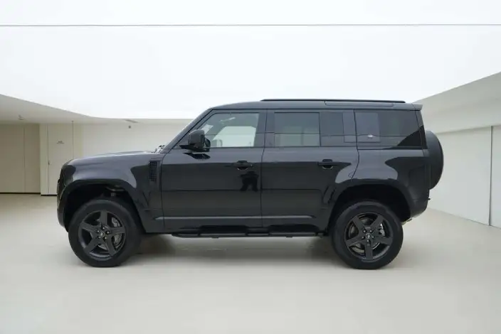 Land Rover Defender 2023 Model Facelift 110 P400 X-Dynamic HSE