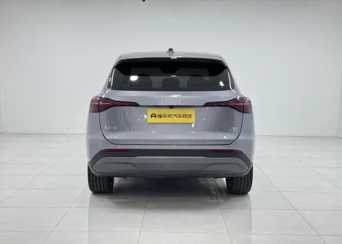 HONGQI HS6 PHEV 2026 Model 240 Smart Hybrid Edition – фото 6