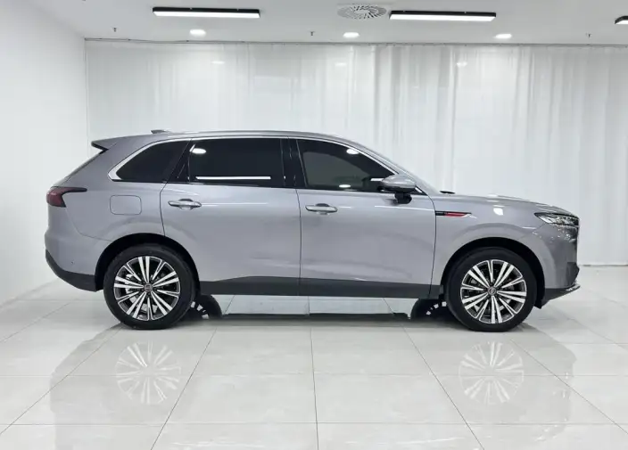 HONGQI HS6 PHEV 2026 Model 240 Smart Hybrid Edition – фото 8