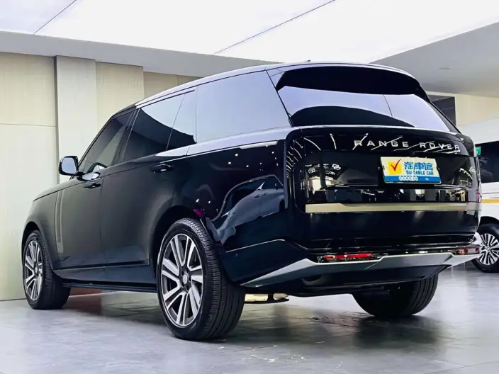 Range Rover 2023 Model 3.0 L6 400PS Shengshi Extended Edition