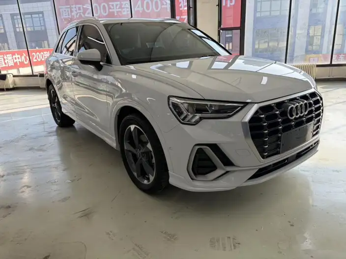 AUDI Q3 2022 Model 35 TFSI Fashion Dynamic Model