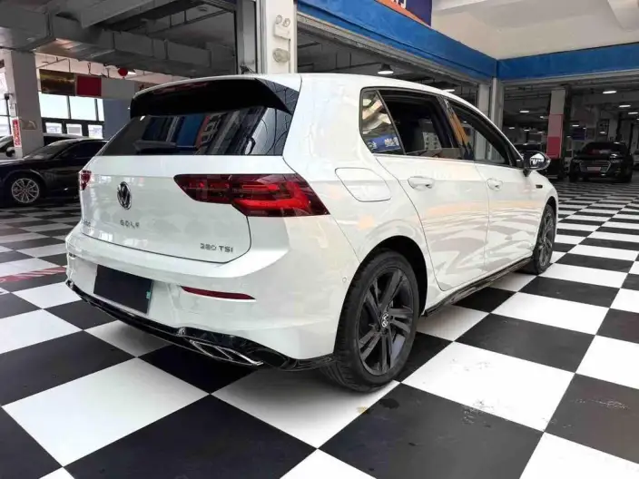 Volkswagen Golf 2021 Model 280TSI DSG R-Line – фото 6