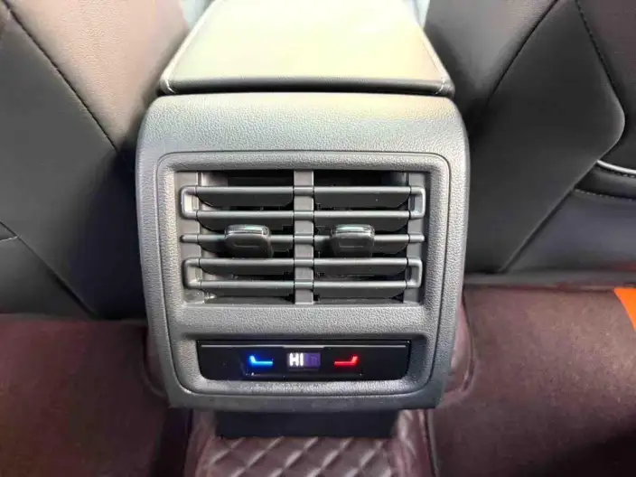 Volkswagen Golf 2021 Model 280TSI DSG R-Line – фото 10
