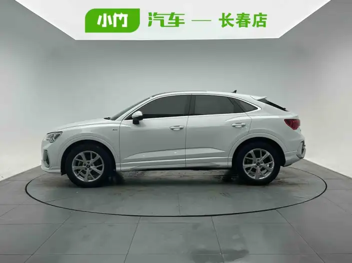 AUDI Q3 Sportback 2022 Model 35 TFSI Enterprising Model