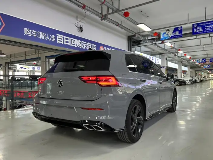 Volkswagen Golf 2023 Model 280TSI DSG R-Line – фото 6