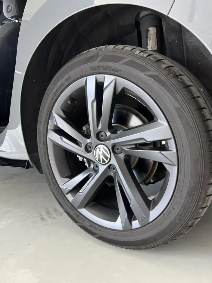 Volkswagen Golf 2023 Model 280TSI DSG R-Line – фото 7