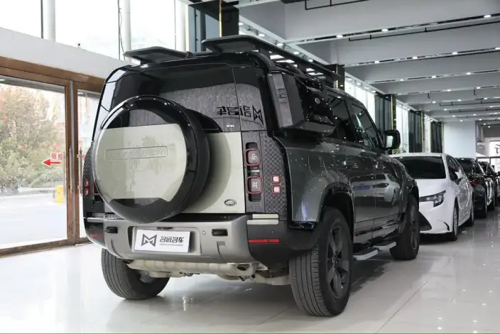 Land Rover Defender 2023 Model Facelift 110 P400 X-Dynamic HSE – фото 6