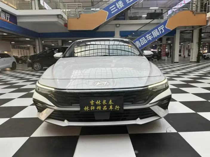 Hyundai Ioniq 2023 Model 1.5L CVT GLX Elite Edition – фото 2