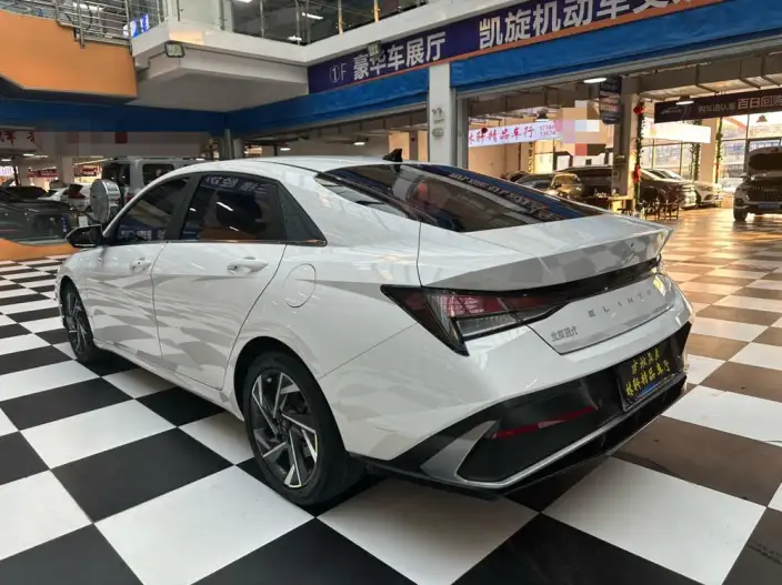 Hyundai Ioniq 2023 Model 1.5L CVT GLX Elite Edition – фото 4