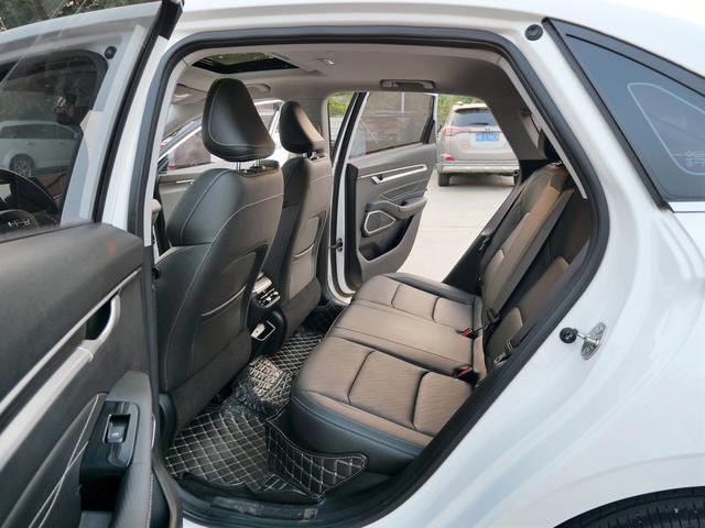 Geely Emgrand 2022 4th Gen 1.5L CVT Premium – фото 7
