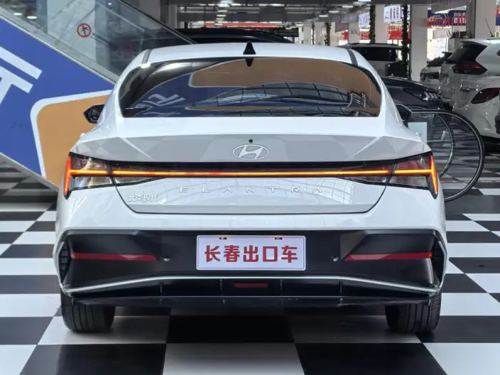 Hyundai Ioniq 2023 Model 1.5L CVT LUX Premium Edition – фото 5
