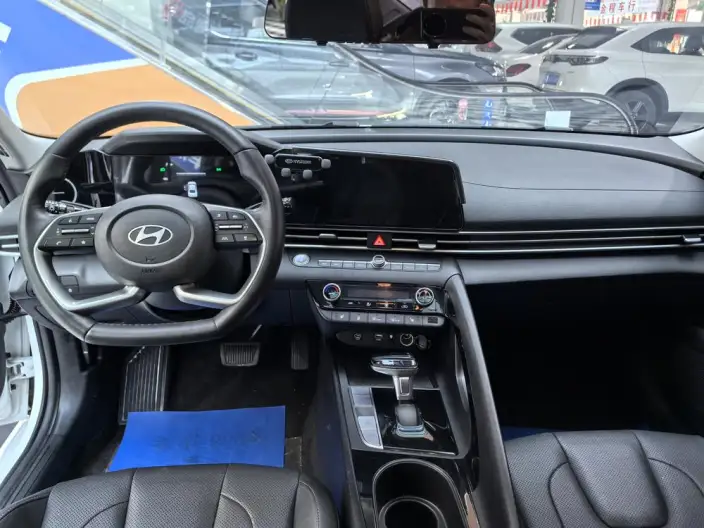 Hyundai Ioniq 2023 Model 1.5L CVT LUX Premium Edition – фото 7