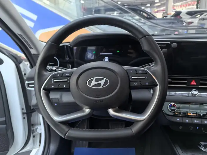 Hyundai Ioniq 2023 Model 1.5L CVT LUX Premium Edition – фото 9