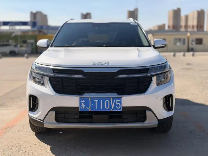 Kia Seltos 2023 Model 1.5L IVT Deluxe Edition