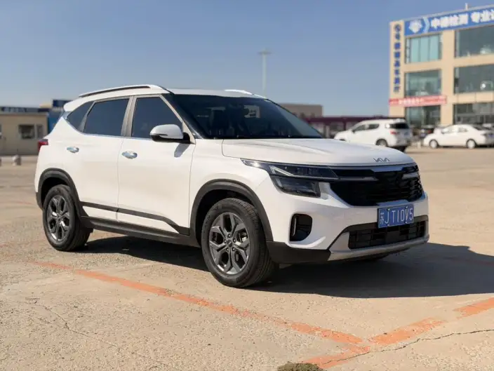 Kia Seltos 2023 Model 1.5L IVT Deluxe Edition