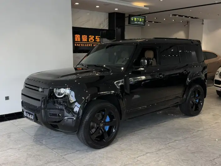 Land Rover Defender 2025 Model 110 3.0T P400 HSE X-Dynamic