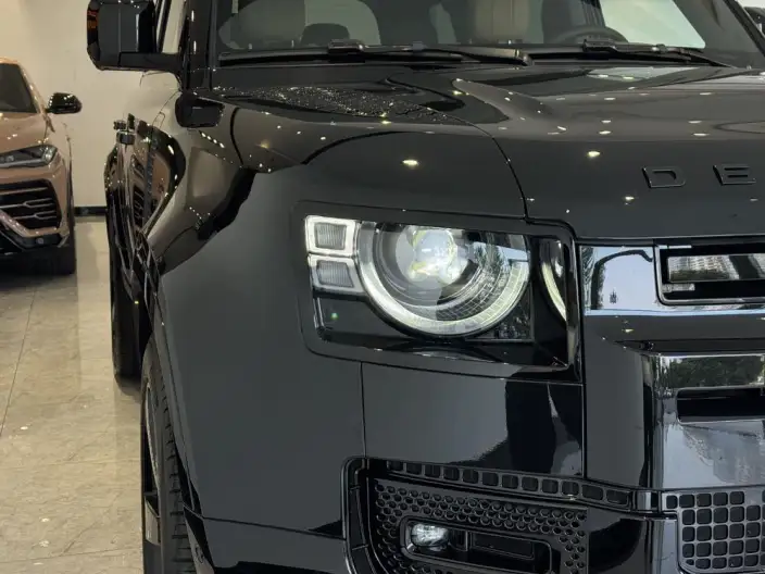 Land Rover Defender 2025 Model 110 3.0T P400 HSE X-Dynamic – фото 7