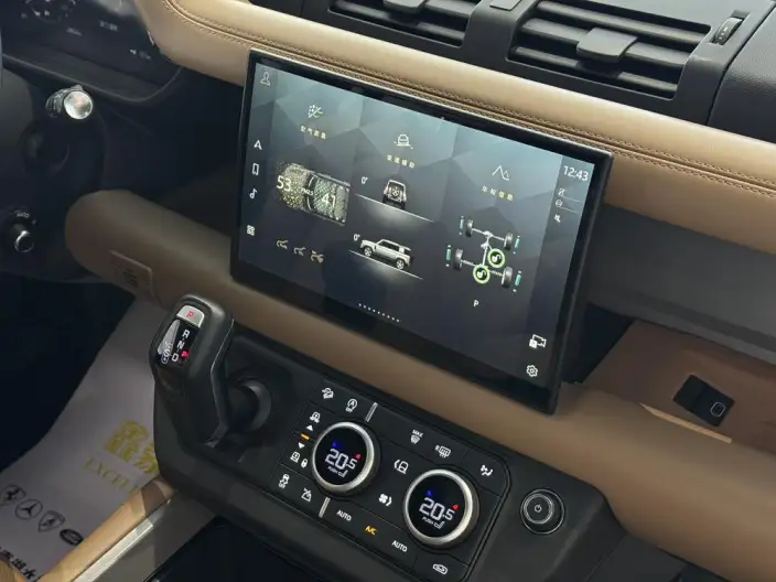 Land Rover Defender 2025 Model 110 3.0T P400 HSE X-Dynamic – фото 9